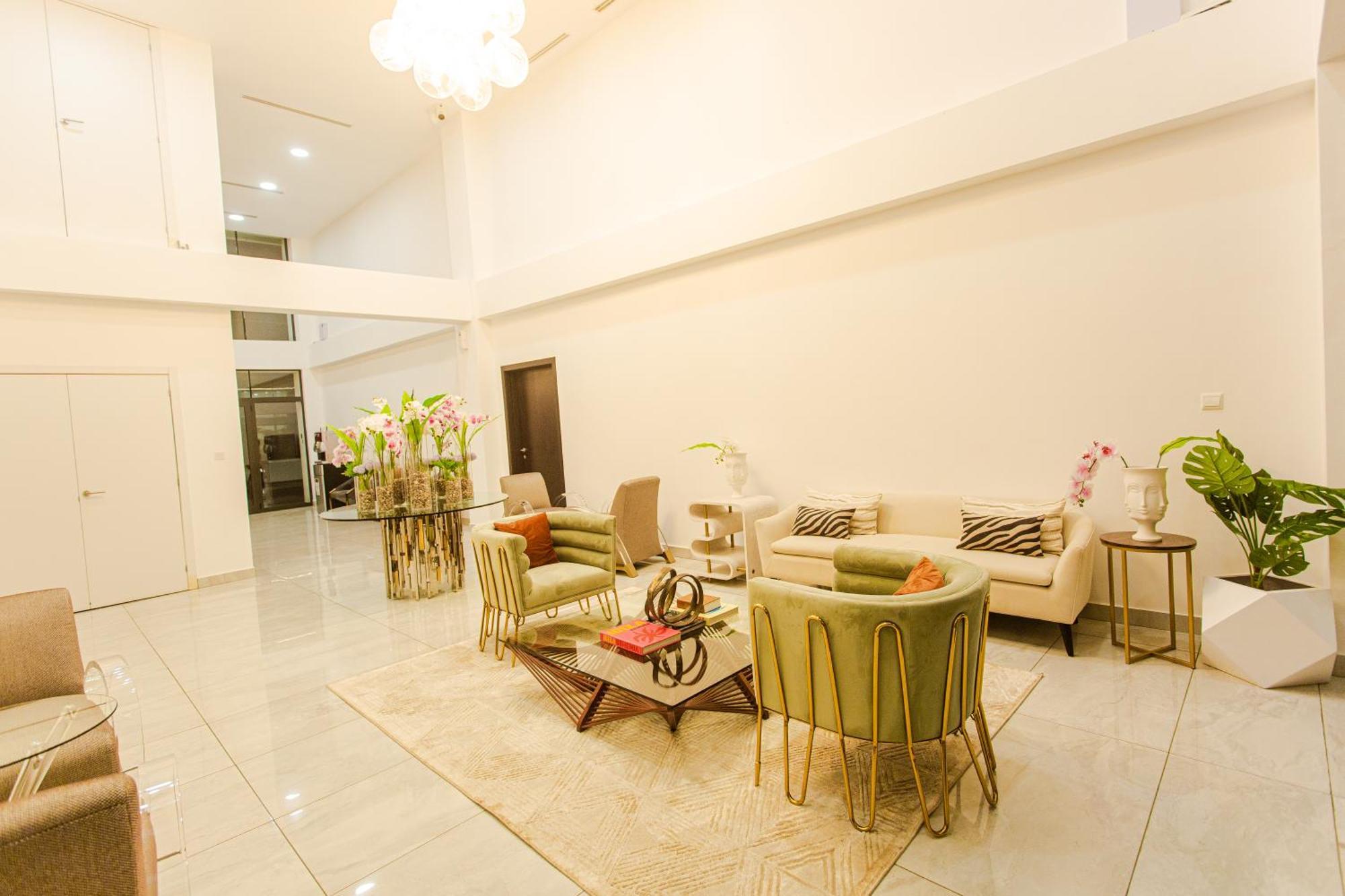 Accra Luxury Apartments @ The Signature Exterior photo